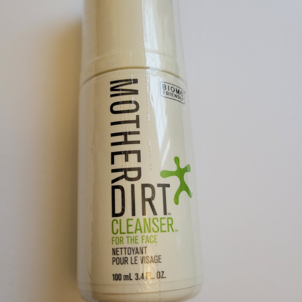 MOTHER Face Cleanser - White and Green